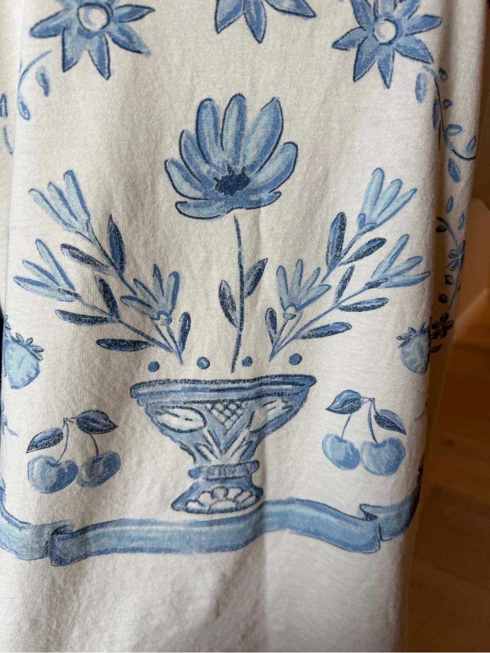 Hollister Blue Toile Graphic Tee XS Off Shoulder Bow Floral Cottagecore - Picture 4 of 7